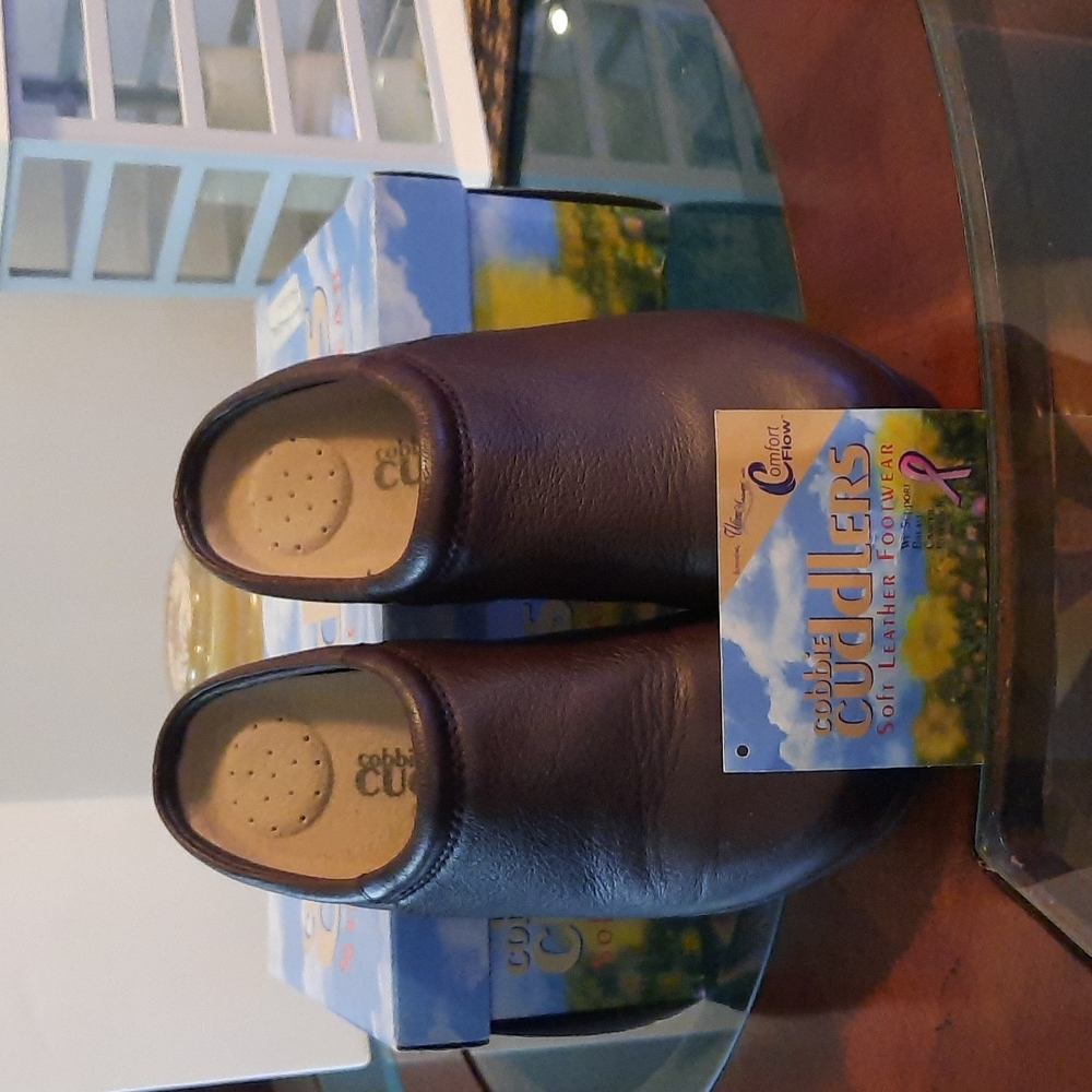 leather clogs
